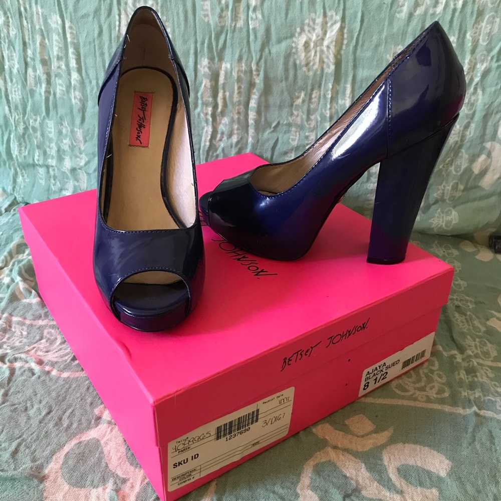 👠 Betsey Johnson royal blue navy pumps heels 💙